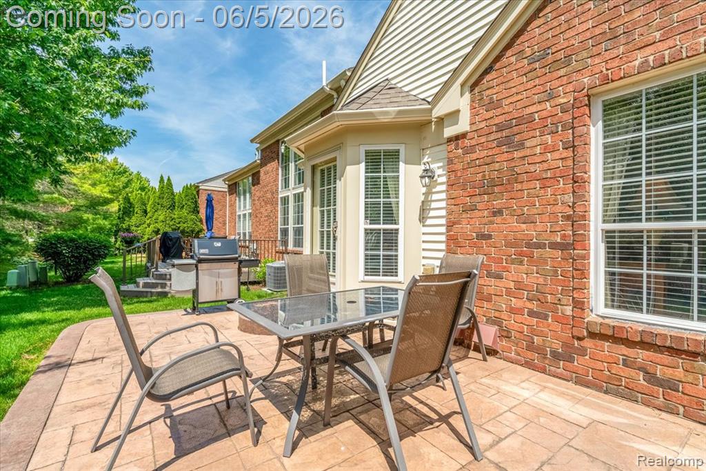 49105 Hawksburry Road Canton, MI 48188 - Photo 46 of 51