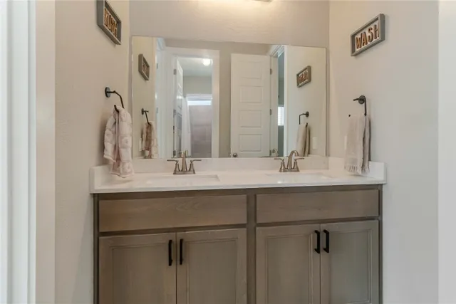 $2,850 | 116 Charles Zanco Drive, Bastrop, TX 78602