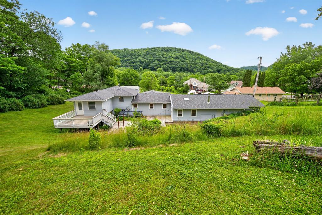 1613 Gilmore Valley Road Winona, MN 55987 - Photo 2 of 63