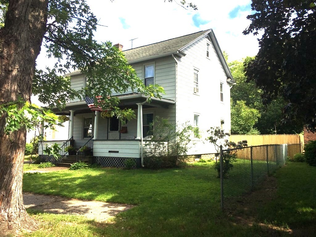 74 Forris Street West Springfield, MA 01089 - Photo 2 of 29 Gallery Image 2