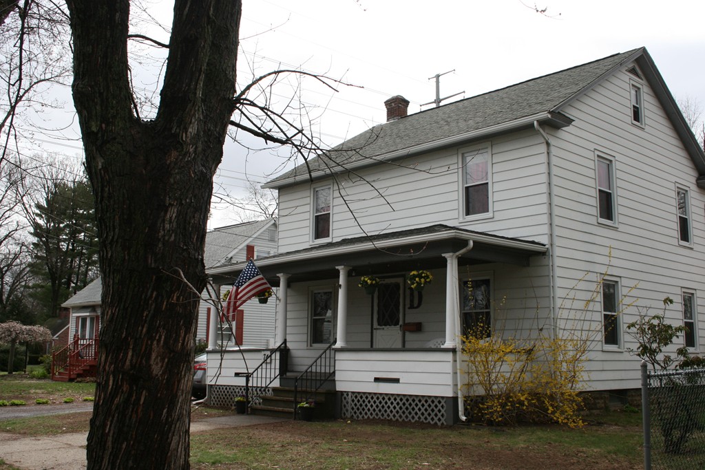 74 Forris Street West Springfield, MA 01089 - Photo 3 of 29 Gallery Image 3
