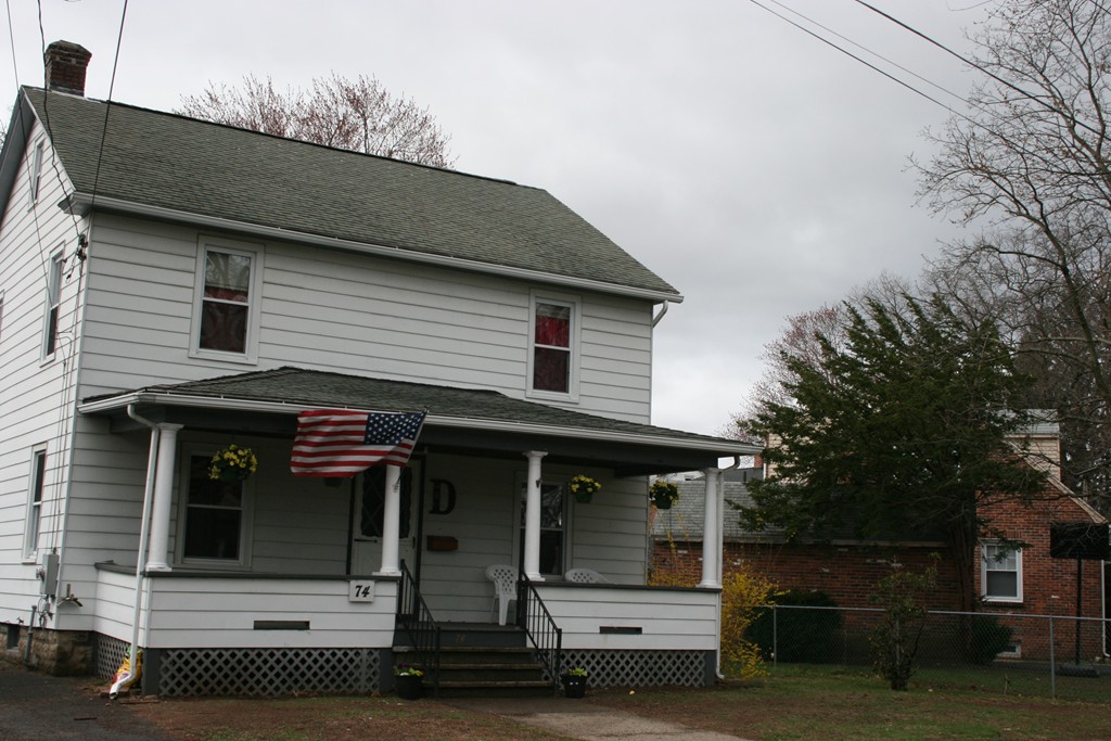 74 Forris Street West Springfield, MA 01089 - Photo 4 of 29 Gallery Image 4