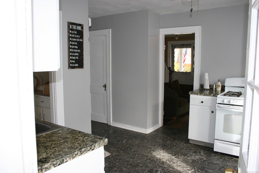 74 Forris Street West Springfield, MA 01089 - Photo 7 of 29 Gallery Image 7