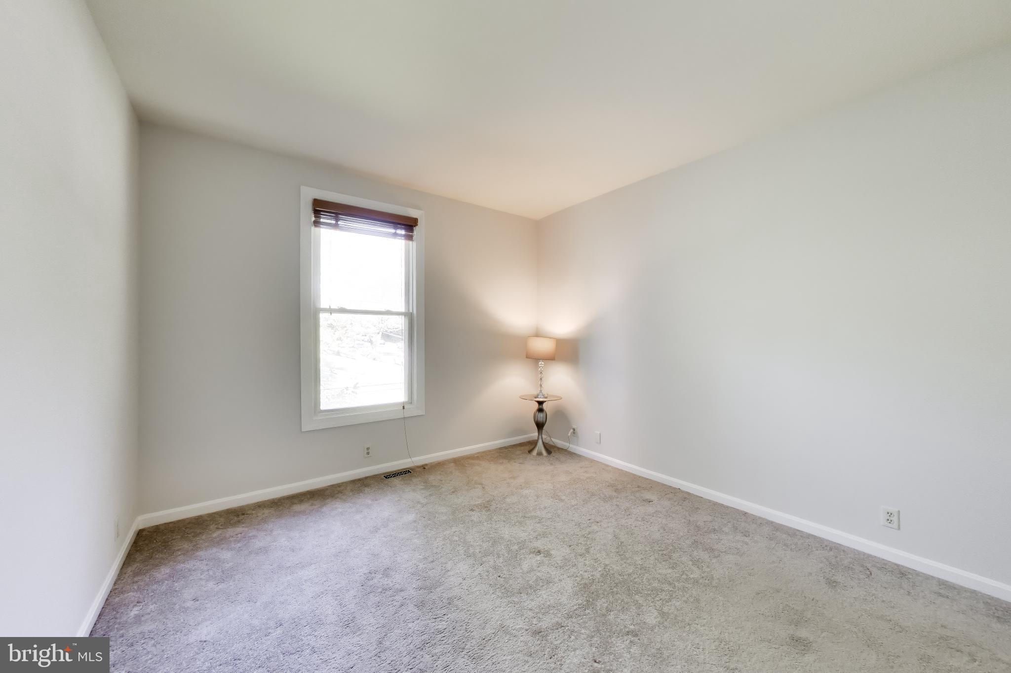 11906 Claridge Road Silver Spring, MD 20902 - Photo 26 of 41 Middle bedroom upstairs - so much space!