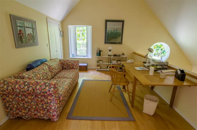 $985,000 | 6 Mottau Drive, Lyndeborough, NH 03082