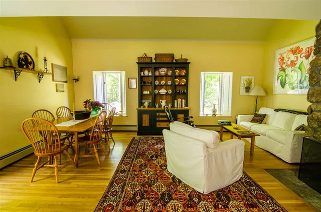 $985,000 | 6 Mottau Drive, Lyndeborough, NH 03082