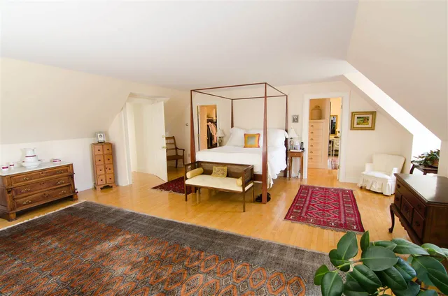 $985,000 | 6 Mottau Drive, Lyndeborough, NH 03082