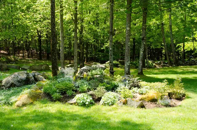 $985,000 | 6 Mottau Drive, Lyndeborough, NH 03082