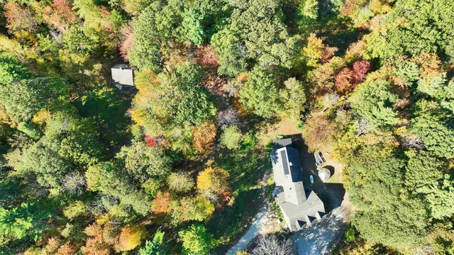 $985,000 | 6 Mottau Drive, Lyndeborough, NH 03082