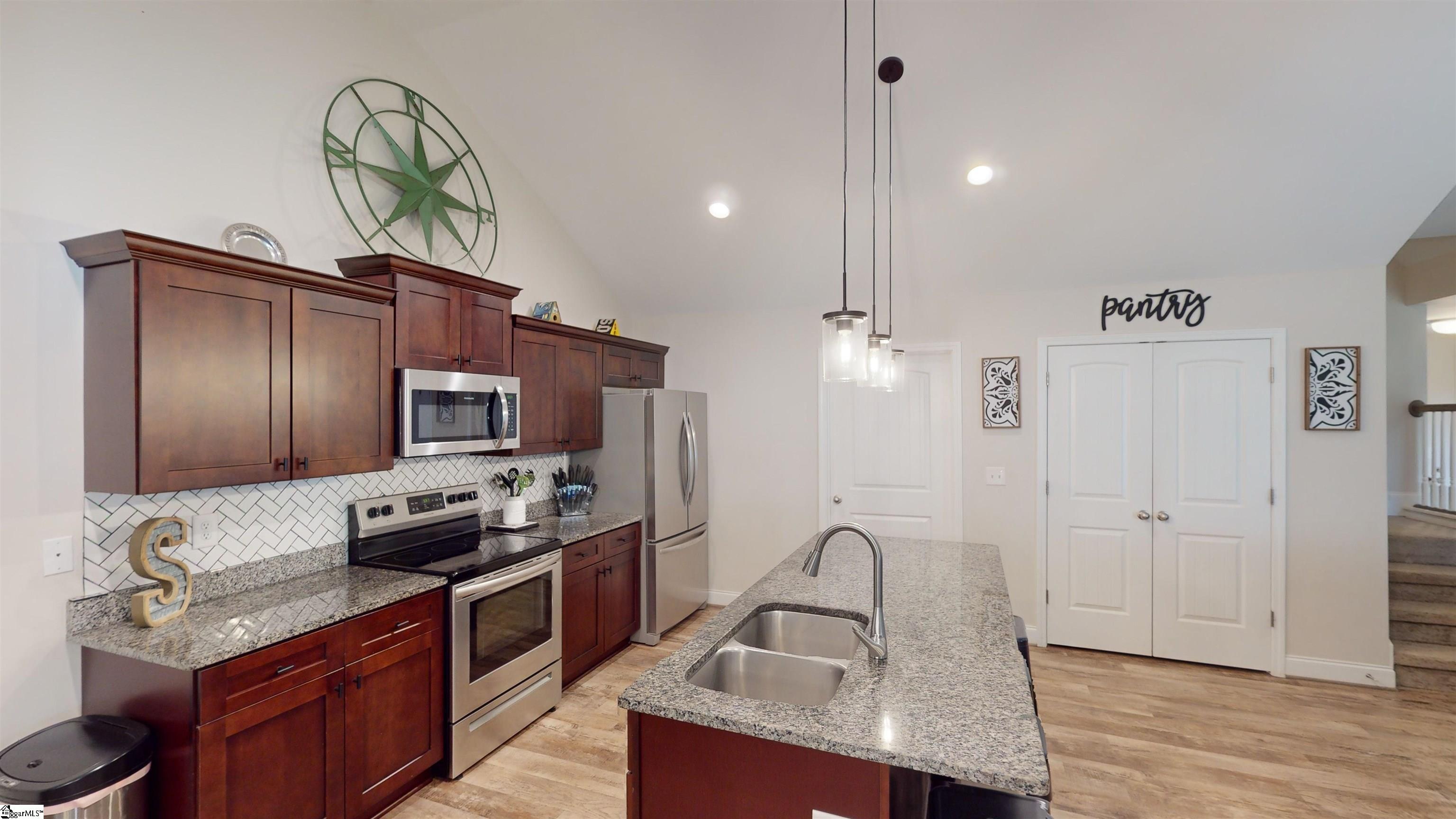 345 Ben Johnson Road Inman, SC 29349 - Photo 7 of 35
