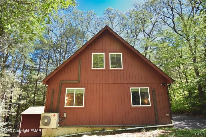 1239 Glenbrook Road Bartonsville, PA 18321 - Photo 5 of 32 a view of a house with a yard