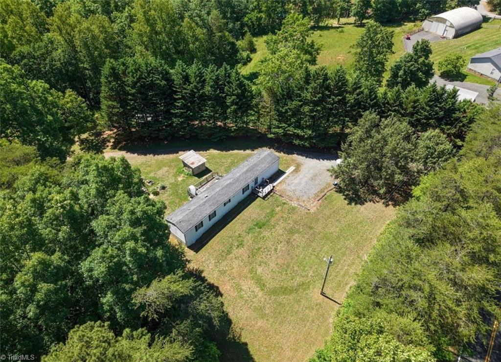 1709 Bud Tilley Road Pinnacle, NC 27043 - Photo 3 of 9
