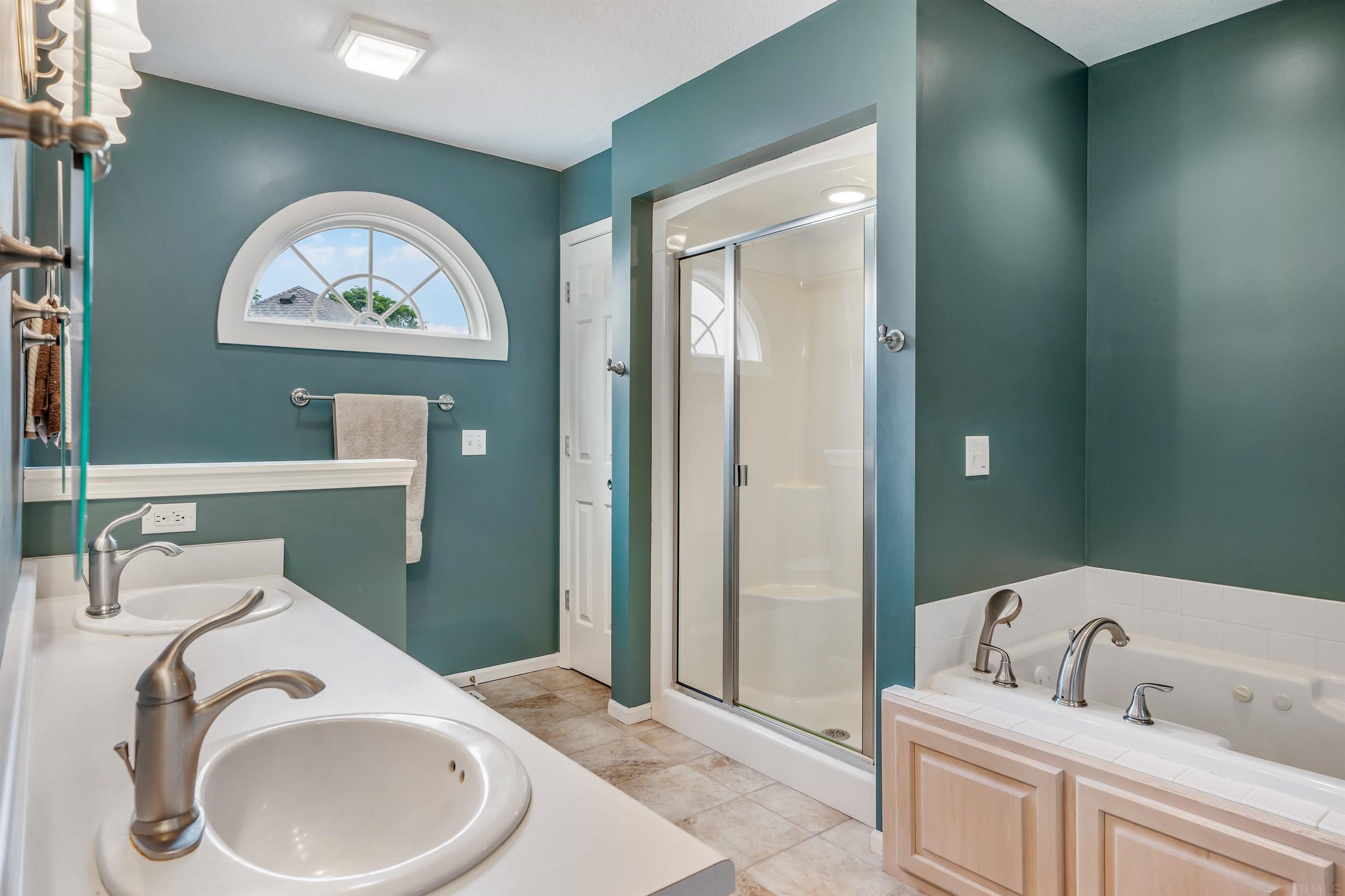 9916 Silver Ridge Court Fort Wayne, IN 46804 - Photo 17 of 36 Gallery Image 17