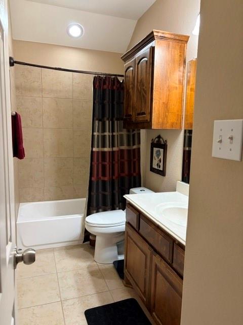 202 Tower Circle Terrell, TX 75160 - Photo 18 of 39 a bathroom with a sink a toilet and shower