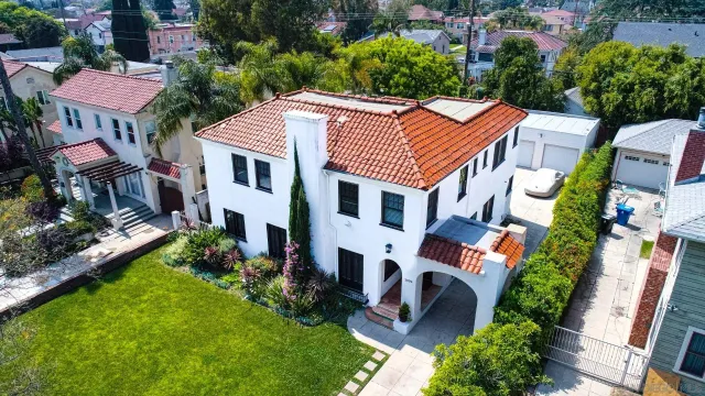 $1,979,000 | 2009 South Victoria Avenue, Los Angeles, CA 90016
