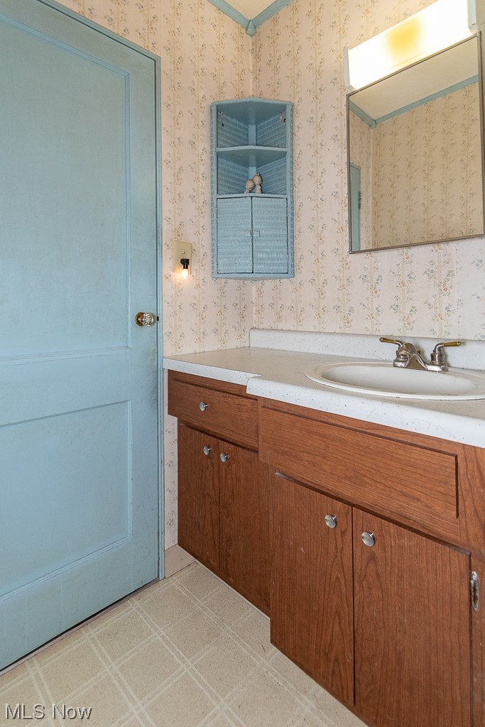 1418 Hillside Road Independence, OH 44131 - Photo 20 of 34 Full Bathroom