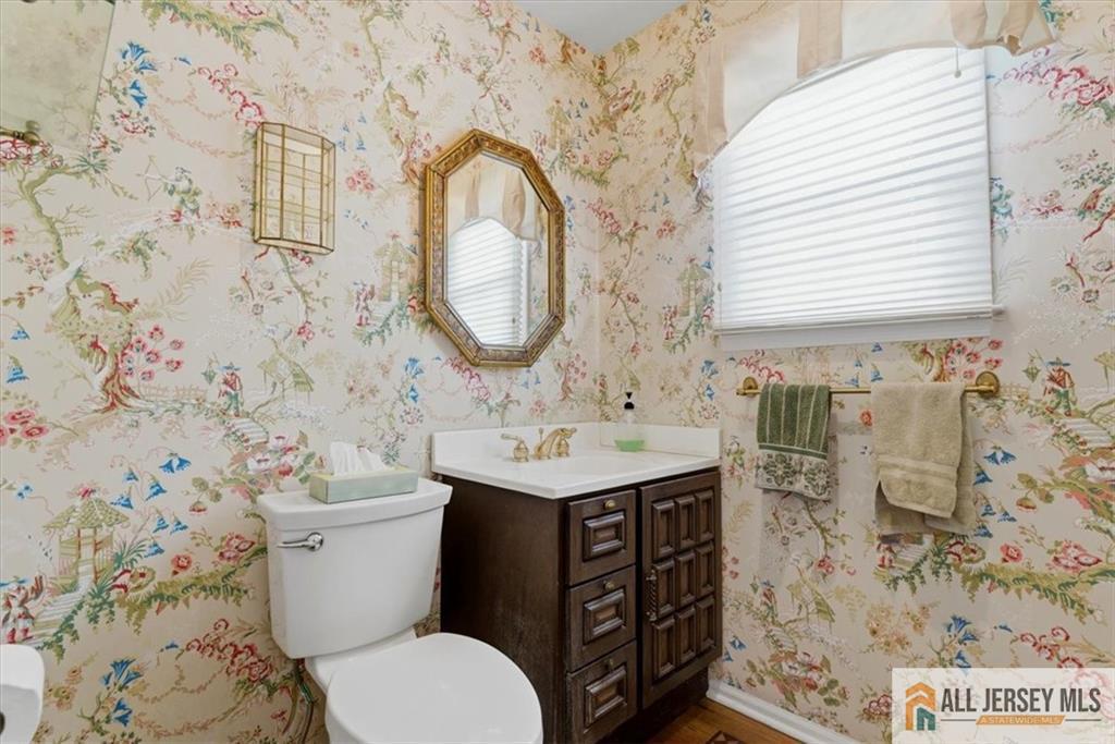 46 Lynnwood Road Edison, NJ 08820 - Photo 10 of 61