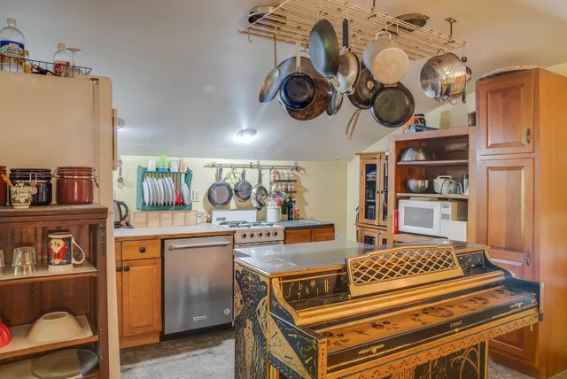 $900,000 | 79 Summit Drive, New Boston, NH 03070