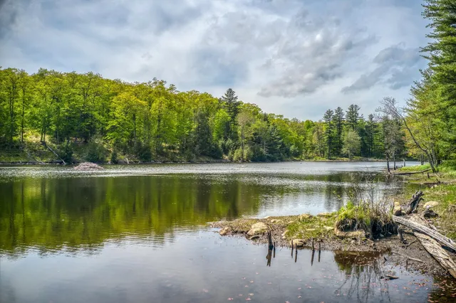 $900,000 | 79 Summit Drive, New Boston, NH 03070