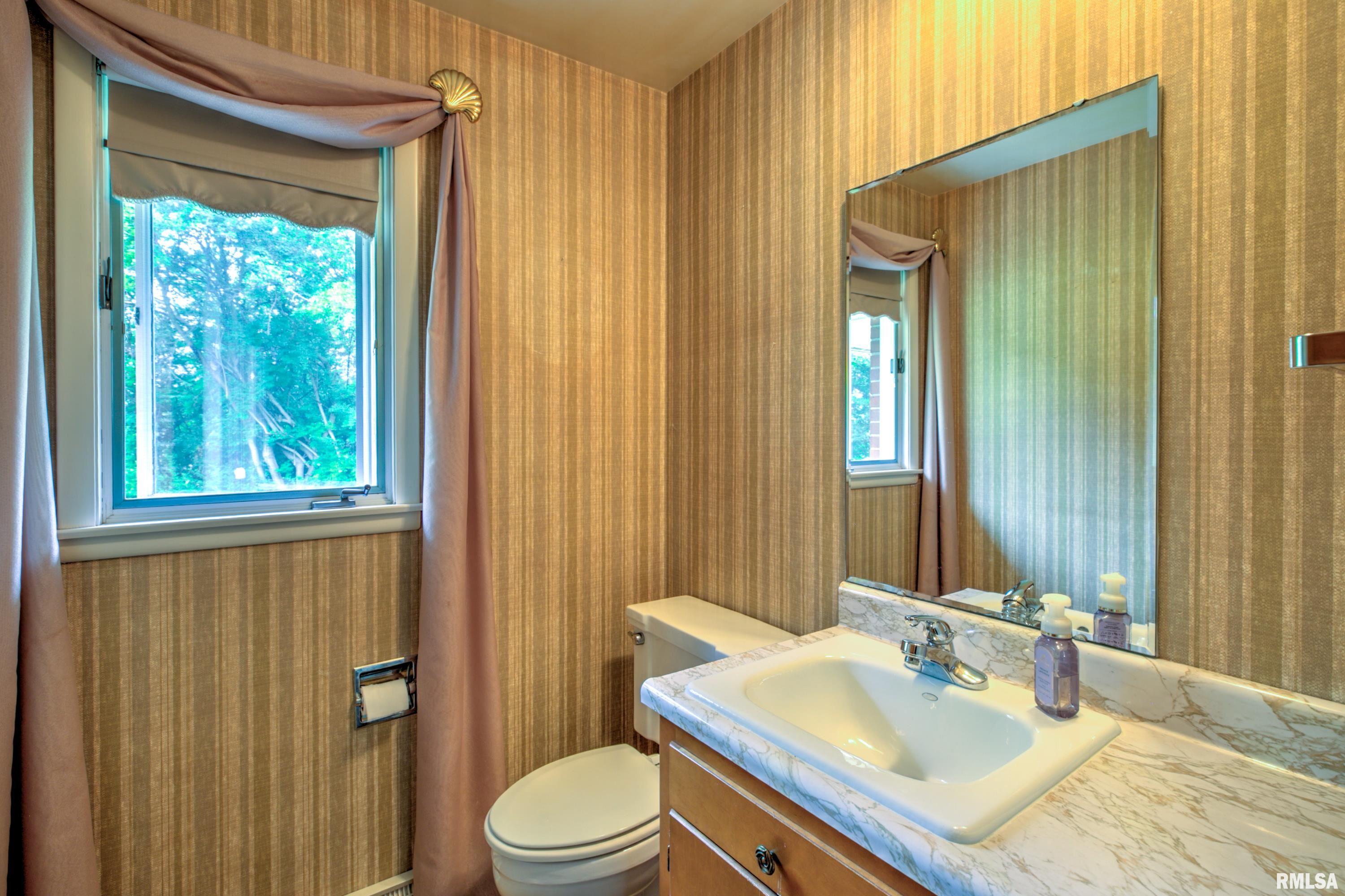 6415 North Big Hollow Road Peoria, IL 61615 - Photo 44 of 71