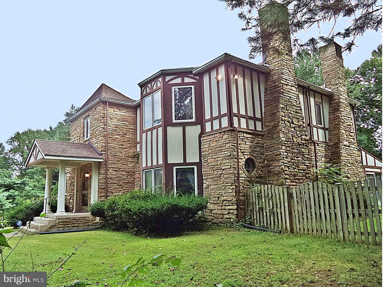 360 Jones Station Road Arnold, MD 21012 - Photo 2 of 30 CUSTOM-BUILT by ARCHITECT Richard L.Beall, t NICE!