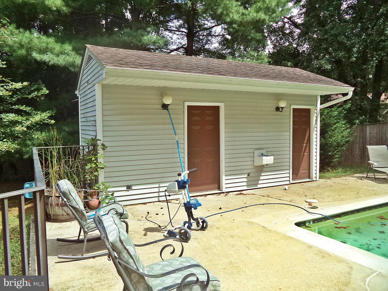 360 Jones Station Road Arnold, MD 21012 - Photo 29 of 30 Cabana POOL-HOUSE with 3rd FULL BATH !