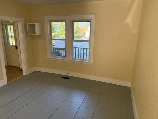 $1,960 | 9 Gowen Street, Sanford, ME 04073