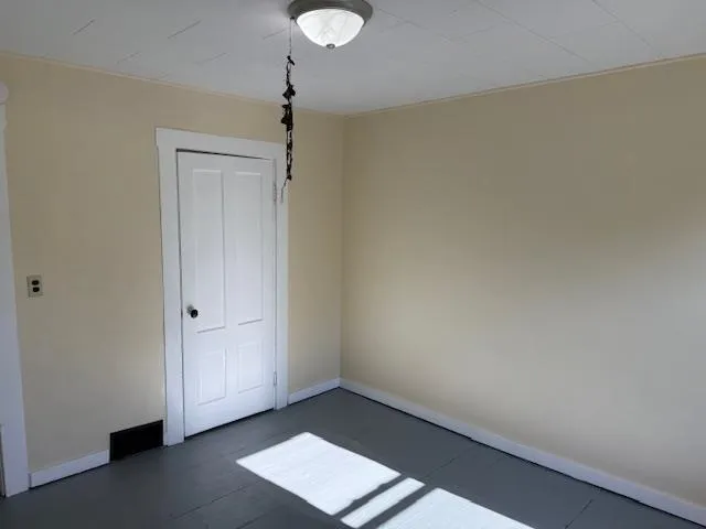 $1,960 | 9 Gowen Street, Sanford, ME 04073