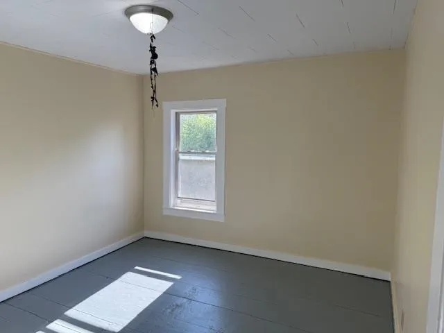 $1,960 | 9 Gowen Street, Sanford, ME 04073