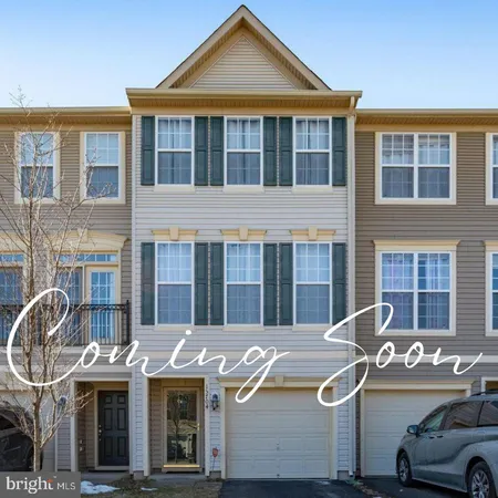 $469,900 | 15704 John Diskin Circle, Woodbridge, VA 22191