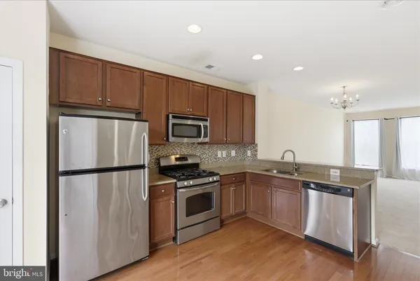 $469,900 | 15704 John Diskin Circle, Woodbridge, VA 22191