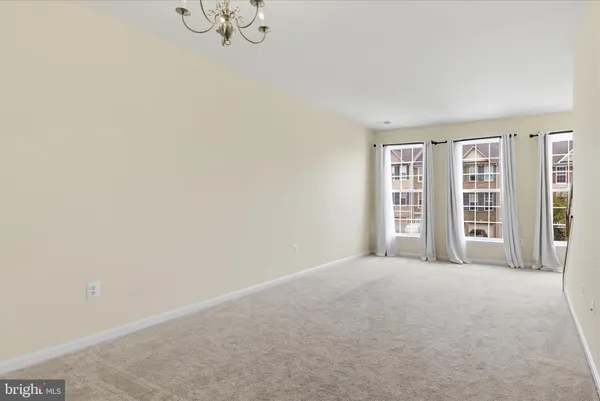 $469,900 | 15704 John Diskin Circle, Woodbridge, VA 22191
