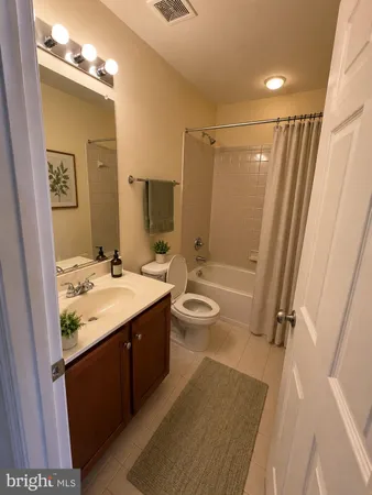 $469,900 | 15704 John Diskin Circle, Woodbridge, VA 22191