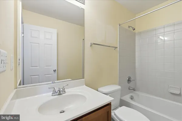$469,900 | 15704 John Diskin Circle, Woodbridge, VA 22191