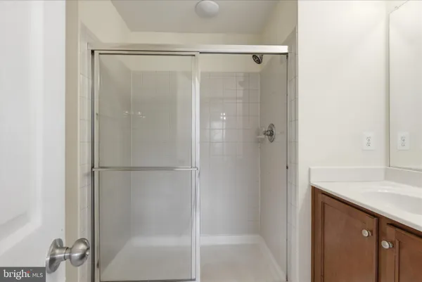 $469,900 | 15704 John Diskin Circle, Woodbridge, VA 22191