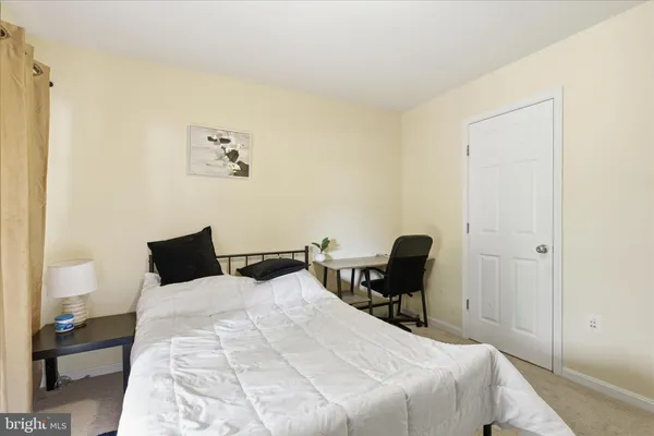 $469,900 | 15704 John Diskin Circle, Woodbridge, VA 22191