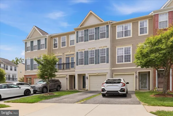 $469,900 | 15704 John Diskin Circle, Woodbridge, VA 22191