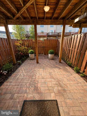 $469,900 | 15704 John Diskin Circle, Woodbridge, VA 22191