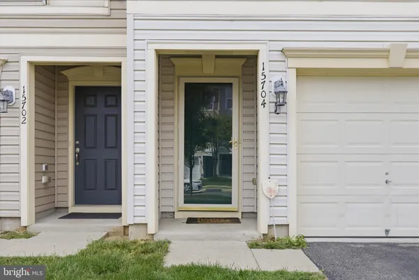 $469,900 | 15704 John Diskin Circle, Woodbridge, VA 22191