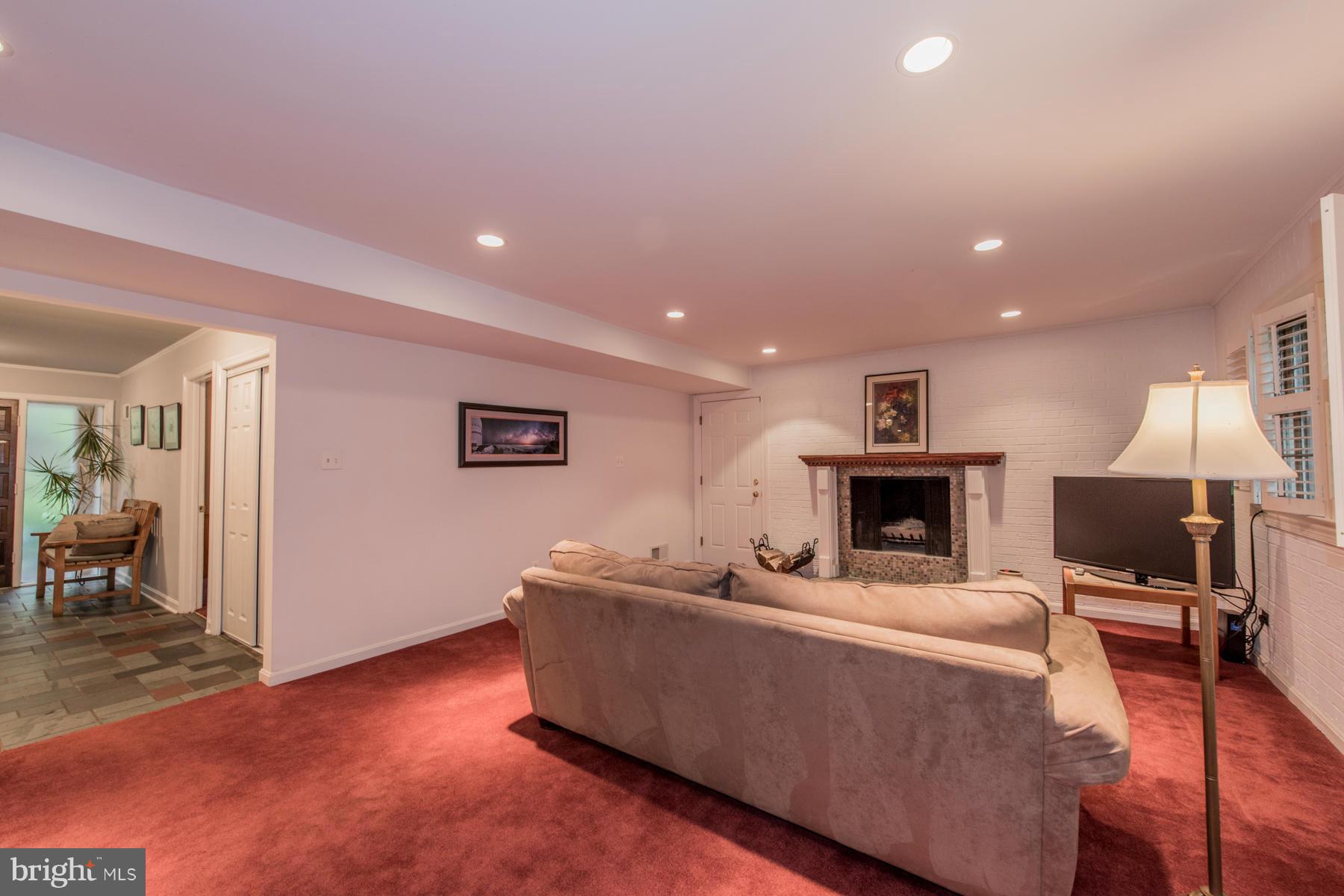 12810 Gaffney Road Silver Spring, MD 20904 - Photo 14 of 30 Family Room