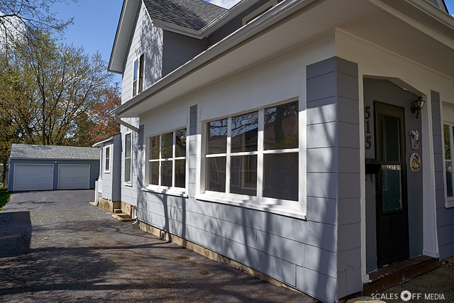 515 Walnut Avenue Elgin, IL 60123 - Photo 23 of 28 a view of entrance