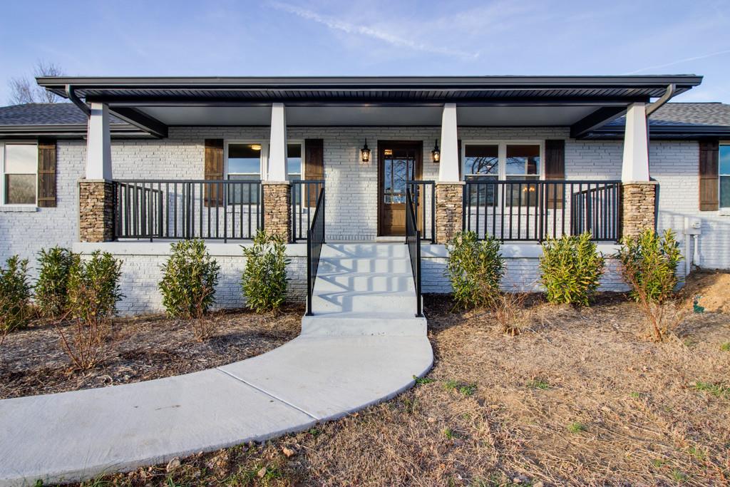 1502 Coleman Road Franklin, TN 37064 - Photo 3 of 30 Gallery Image 3