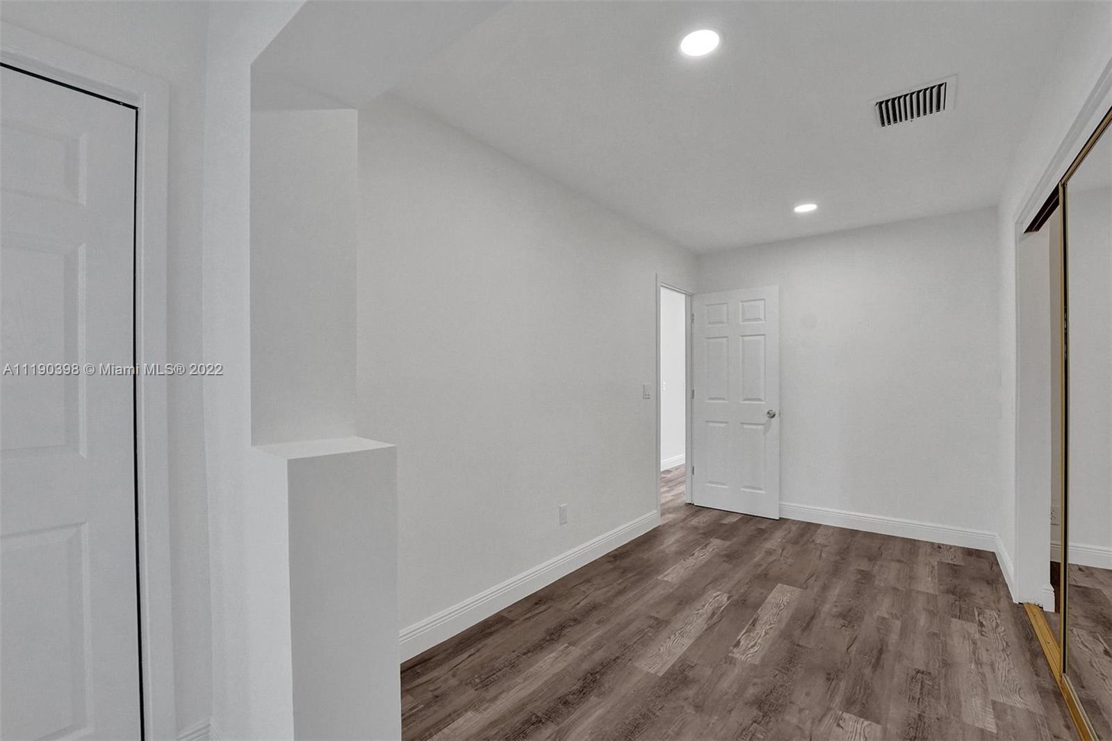 730 Northwest 18th Street Pompano Beach, FL 33060 - Photo 23 of 56 a view of room