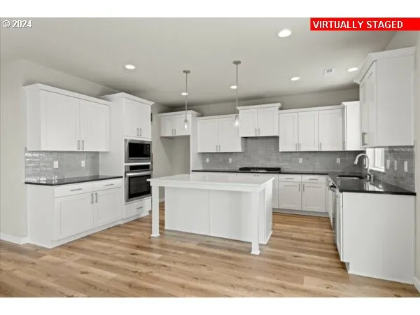 $832,460 | 10060 Southeast Vradenburg Road, Unit 397, Happy Valley, OR 97086