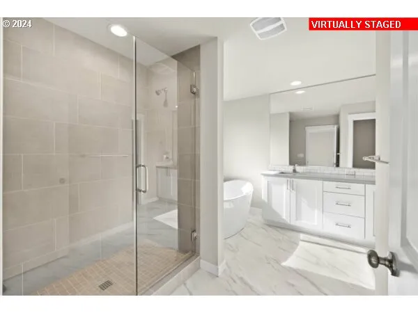 $832,460 | 10060 Southeast Vradenburg Road, Unit 397, Happy Valley, OR 97086