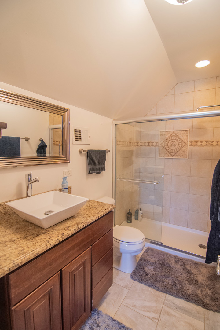 1513 Clinton Avenue Berwyn, IL 60402 - Photo 7 of 15