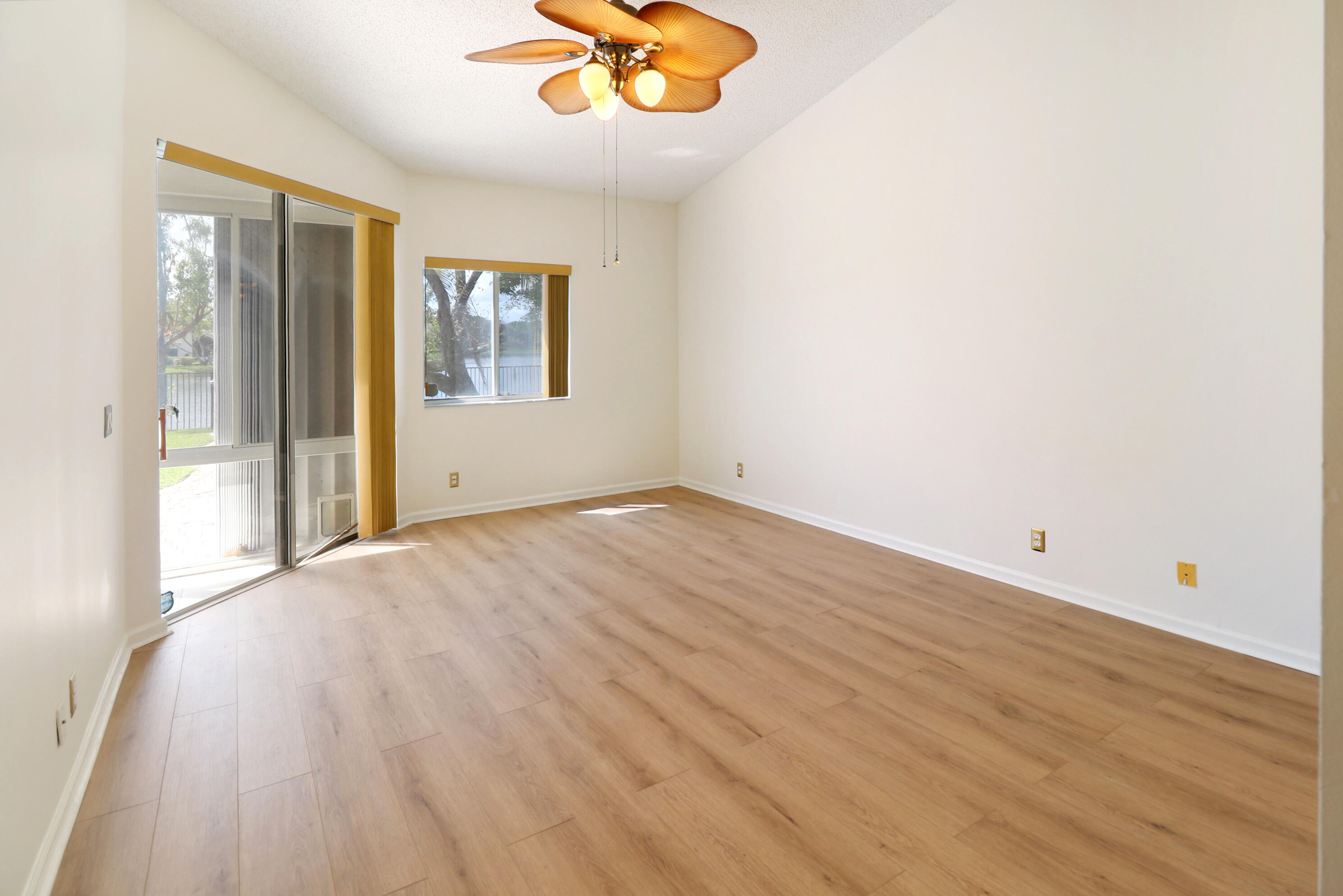 1968 Water Ridge Drive Weston, FL 33326 - Photo 24 of 38 b3IMG_8887