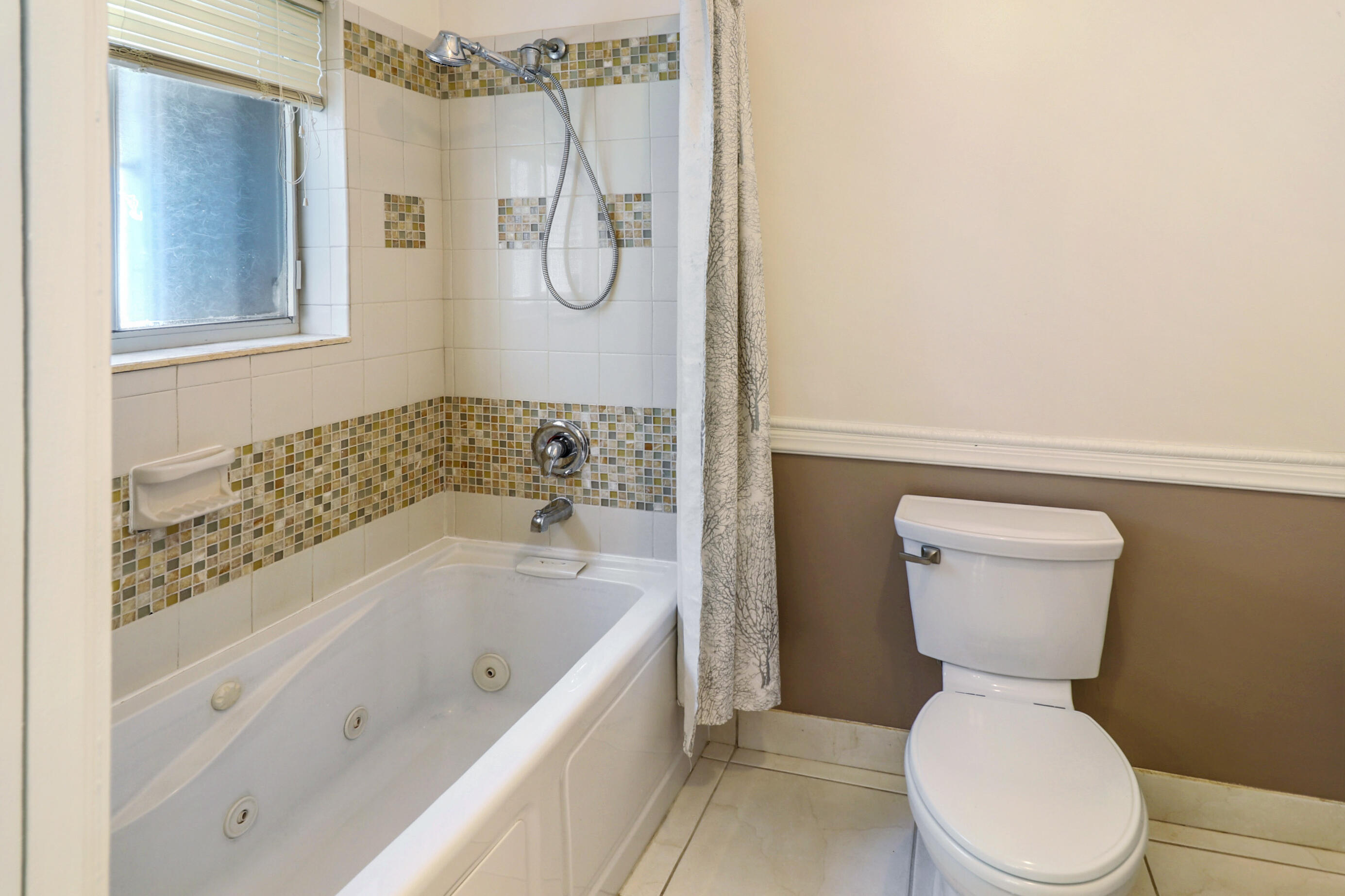 1968 Water Ridge Drive Weston, FL 33326 - Photo 31 of 38 b6IMG_8906-2