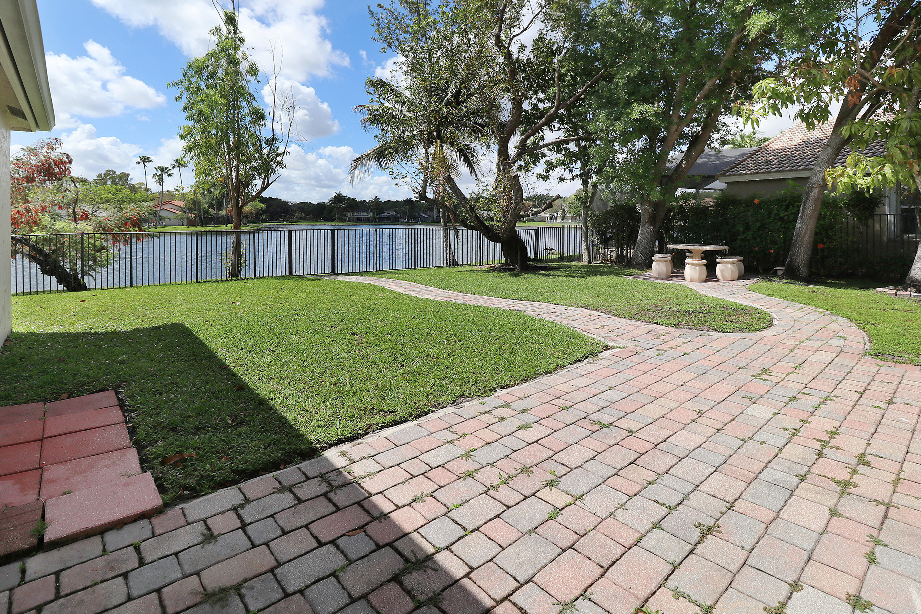 1968 Water Ridge Drive Weston, FL 33326 - Photo 37 of 38 b7IMG_8979