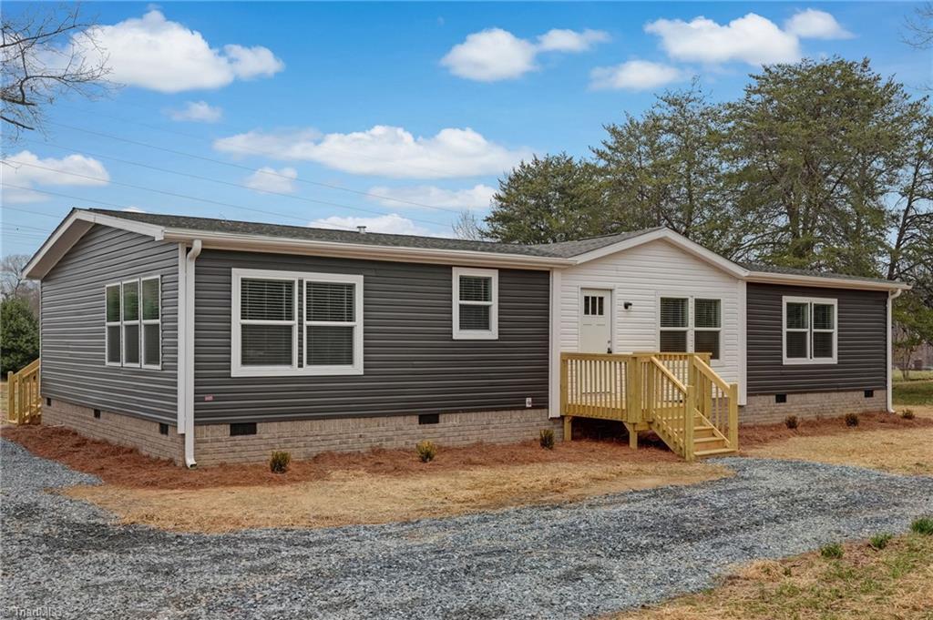 135 Hilton Road Stokesdale, NC 27357 - Photo 3 of 34 Gallery Image 3